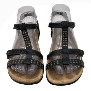 Taos Black Sandals Award Leather Studded T Strap Comfortable Walking Size 7